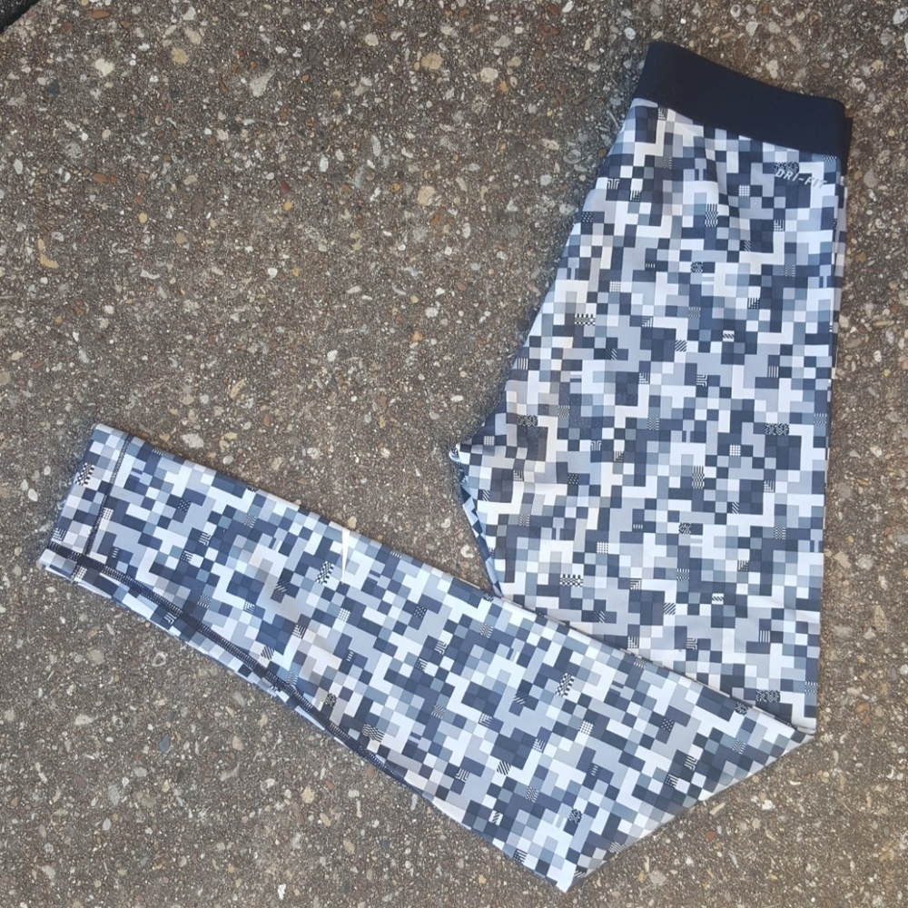 Nike Pro Hyperwarm Lined Athletic Tights S